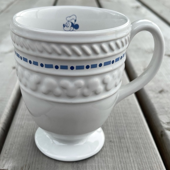 Disney Gourmet Mickey 10 Ounce Coffee Mug - Picture 10 of 10